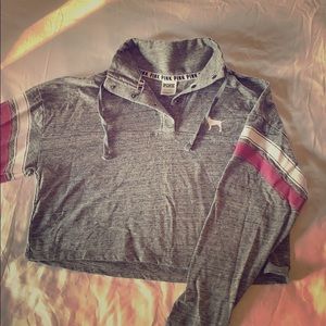 Crop style sweatshirt